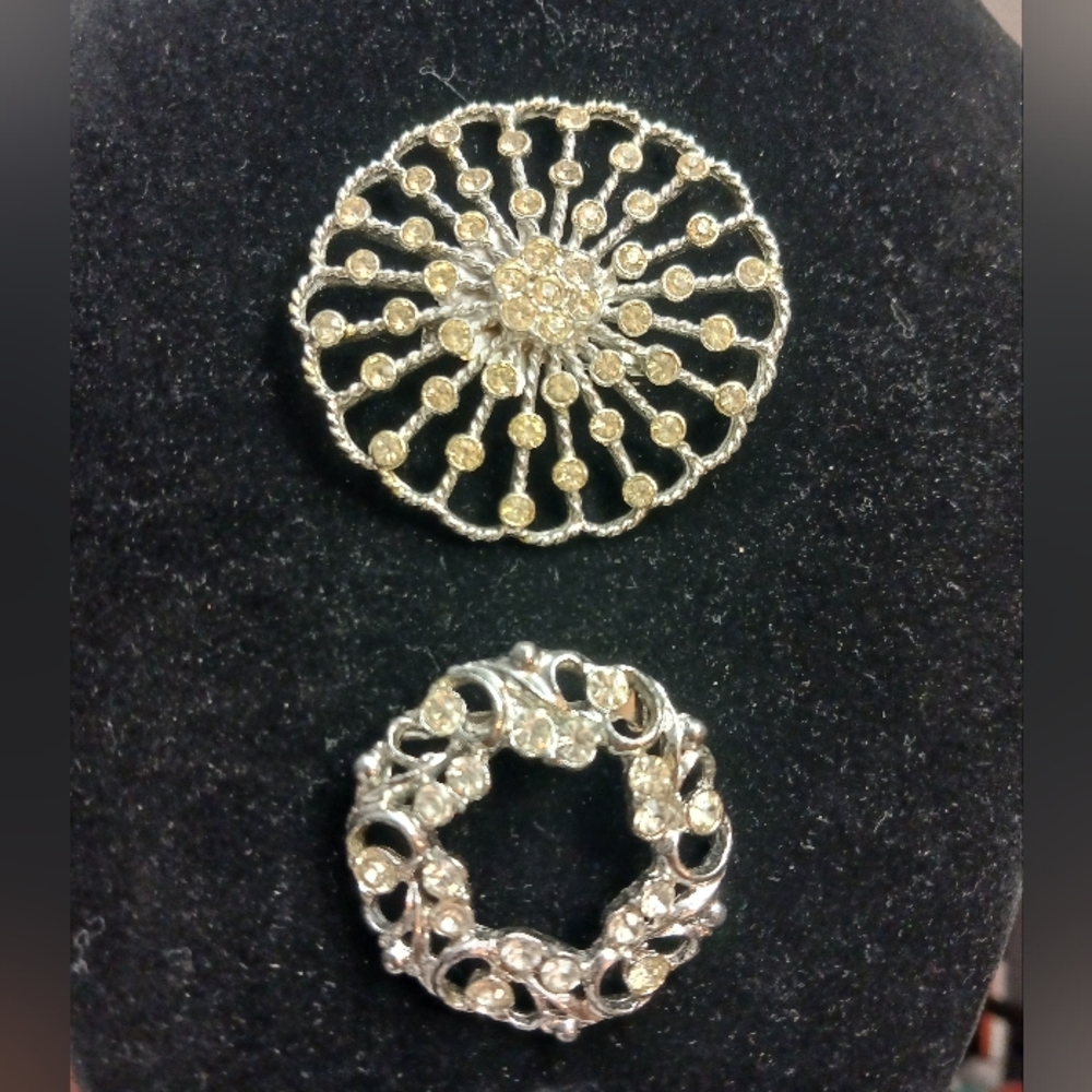 Vintage Rhinestone Brooch Lot, Round , 1.5 Inch, 2 Inches - Picture 3 of 9